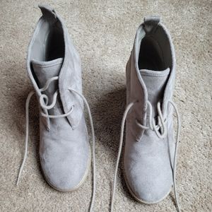 G.H. Bass 8.5 Cali Wedge Ankle Boots Stone Taupe Bootie Lace Up Chukka Heel Tan